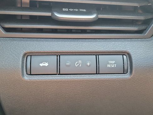 Used 2023 Nissan Altima 2.5 SR w/ SR Premium Package FWD image 24
