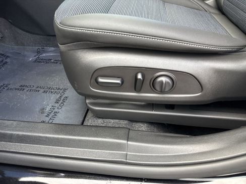 Used 2025 Buick Envista Preferred w/ Convenience I Package image 13