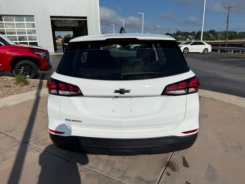 Used 2024 Chevrolet Equinox LS w/ Driver Confidence II Package FWD image 8