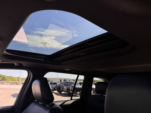 Used 2024 Jeep Grand Cherokee Altitude image 23