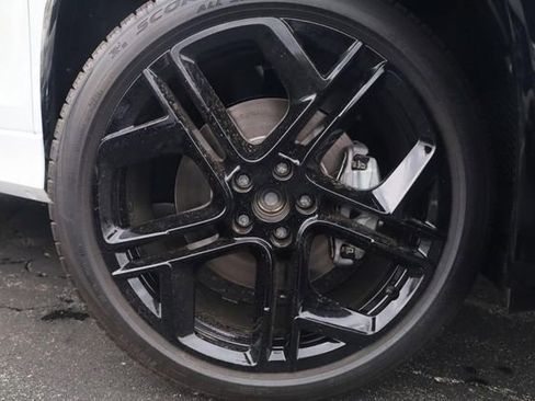 New 2026 Volkswagen Tiguan SE R-Line image 2