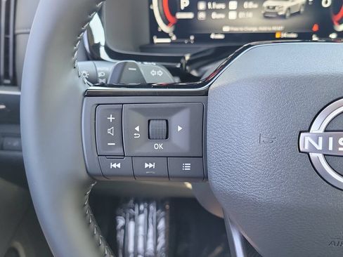 New 2026 Nissan Pathfinder SL FWD image 6