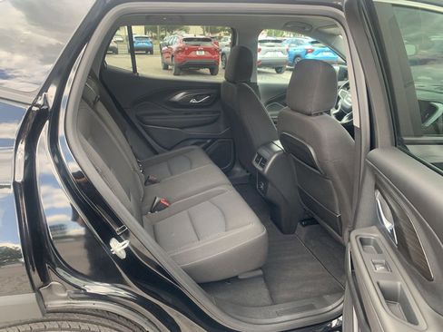 Used 2023 GMC Terrain SLE FWD image 7