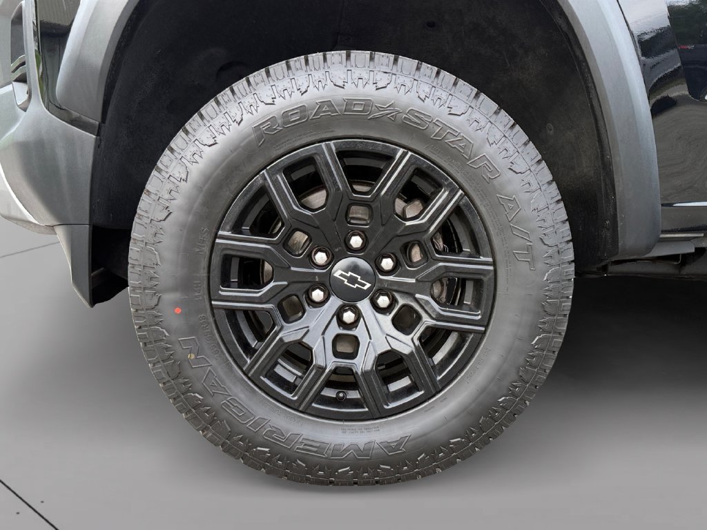 Used 2023 Chevrolet Colorado Trail Boss AWD/4WD image 30