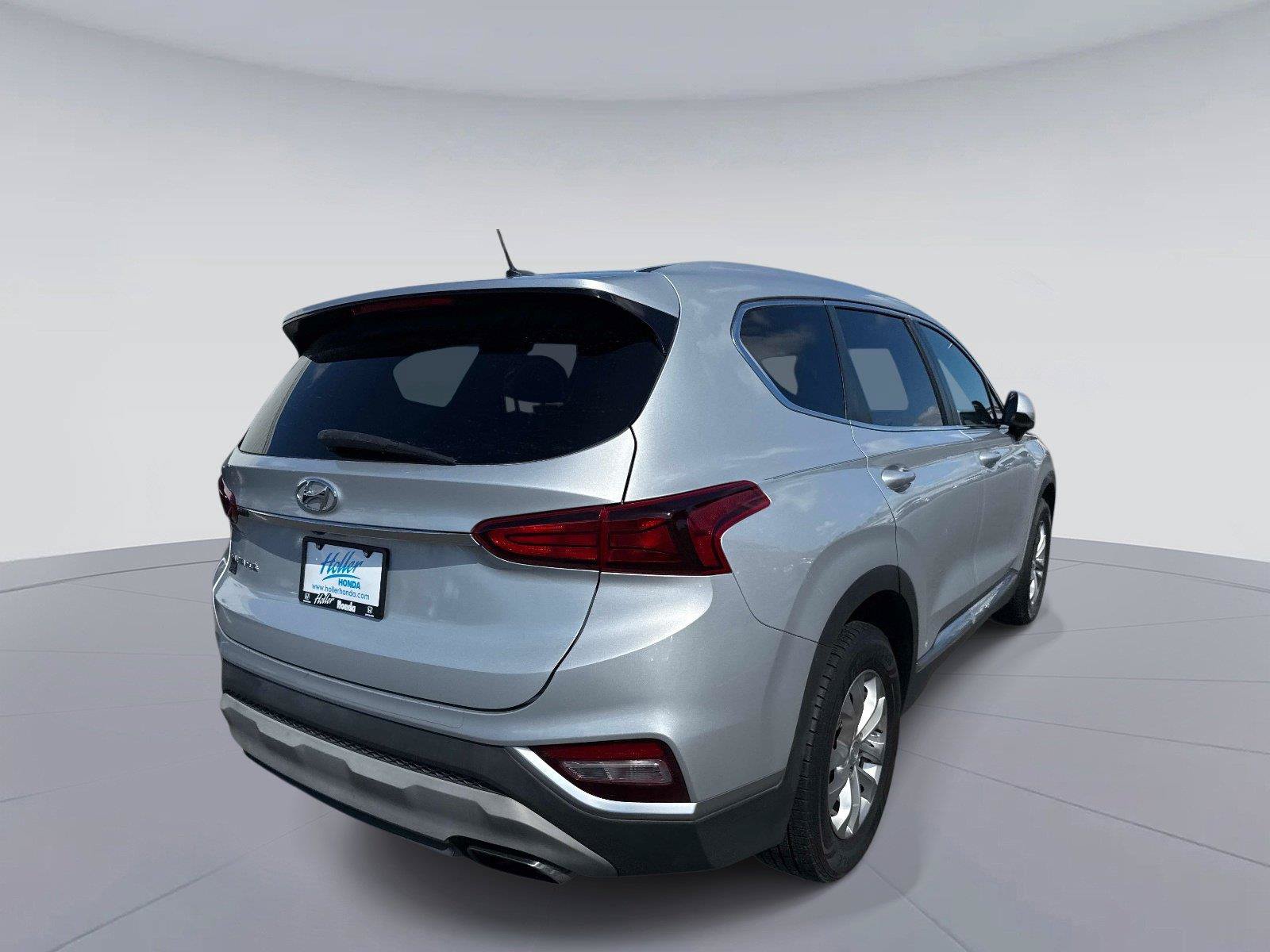 Used 2019 Hyundai Santa Fe SE FWD image 4