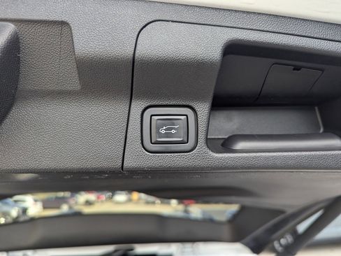 Used 2020 GMC Acadia Denali w/ Denali Ultimate Package image 32