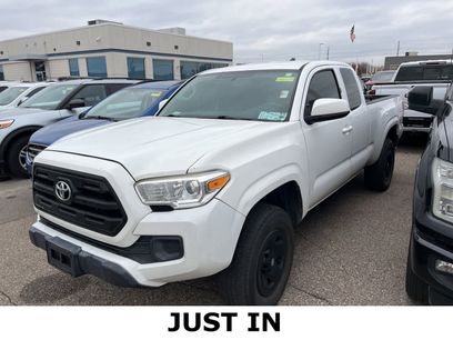 Used 2016 Toyota Tacoma SR