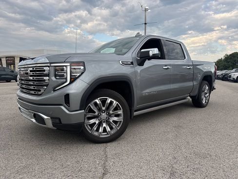 Used 2025 GMC Sierra 1500 Denali w/ Denali Reserve Package AWD/4WD image 1
