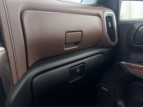 Used 2021 Chevrolet Silverado 1500 High Country w/ Technology Package AWD/4WD image 25