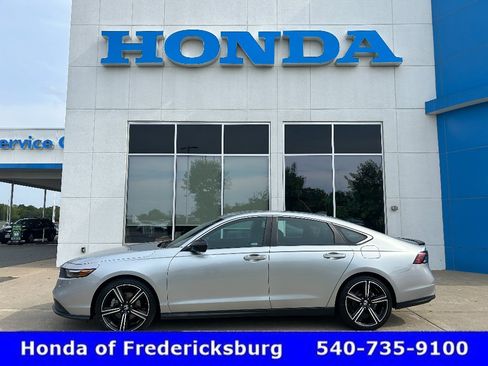 Used 2024 Honda Accord Sport image 1