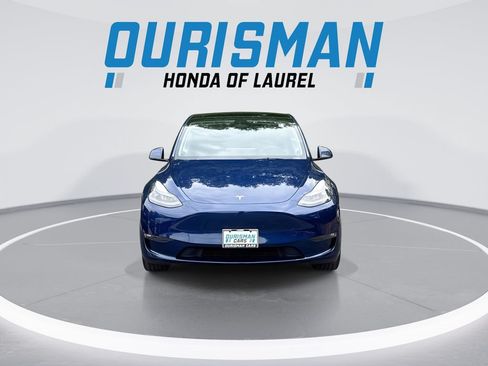 Used 2024 Tesla Model Y Long Range AWD/4WD image 3