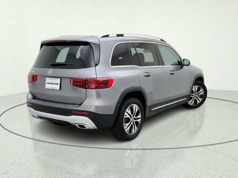 New 2026 Mercedes-Benz GLB 250 image 9