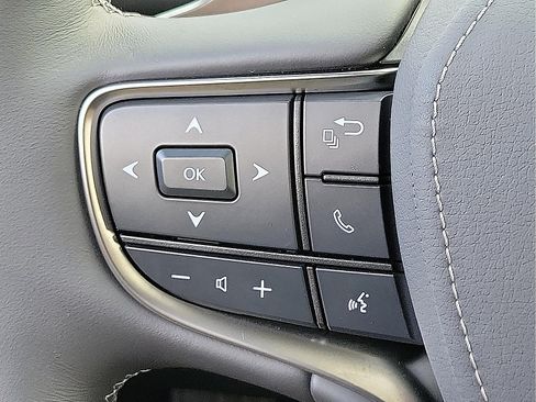 Used 2022 Lexus LS 500 AWD w/ Luxury Package image 15