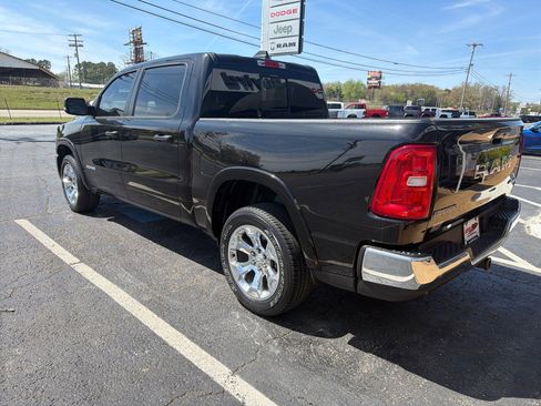 Used 2025 RAM 1500 Big Horn AWD/4WD image 7