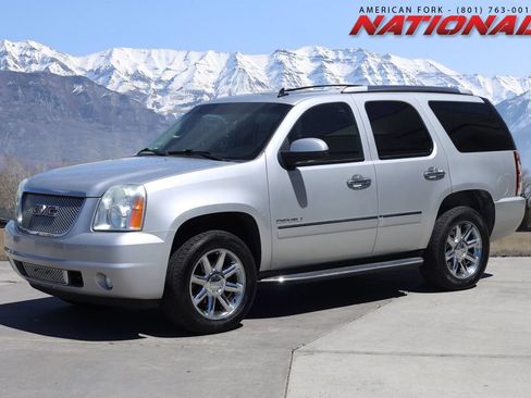 Used 2011 GMC Yukon Denali AWD/4WD image 1