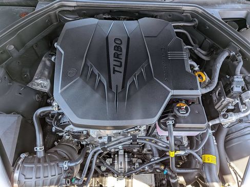 Used 2025 Genesis G70 2.5T RWD image 34