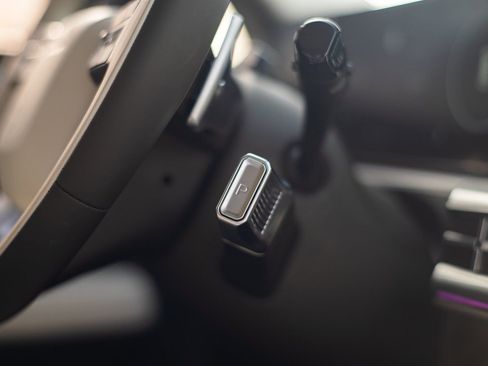 Used 2025 Hyundai Santa Fe Calligraphy w/ Tow & Go Package image 46