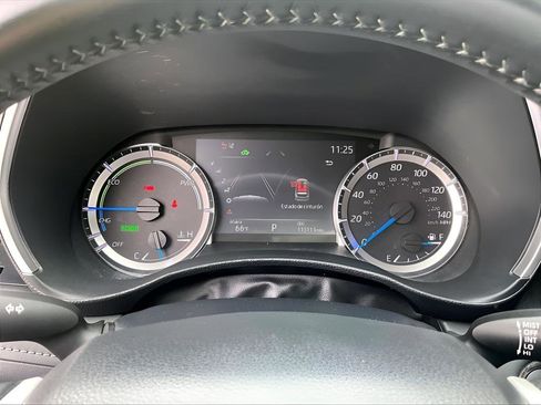 Used 2023 Toyota Highlander XLE FWD image 24