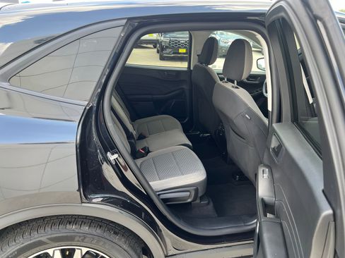 Used 2022 Ford Escape SE w/ SE Sport Appearance Package FWD image 13