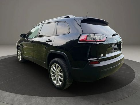 Used 2020 Jeep Cherokee Latitude FWD image 3