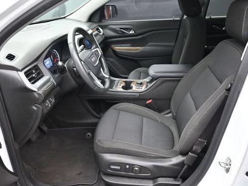 Used 2023 GMC Acadia SLE w/ Driver Convenience Package FWD image 23