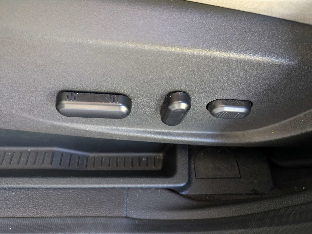 Used 2019 Ford Escape Titanium FWD image 40