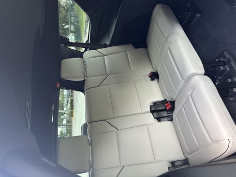 Used 2021 Cadillac Escalade Sport RWD image 12