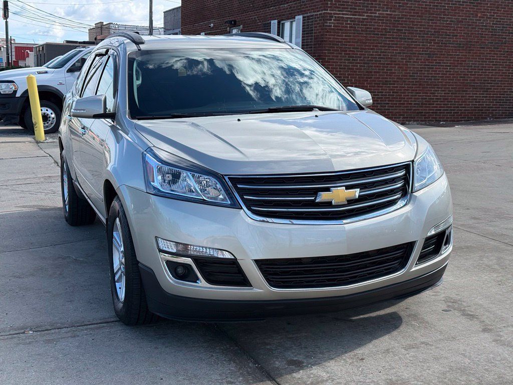 Used 2014 Chevrolet Traverse LT AWD/4WD image 3