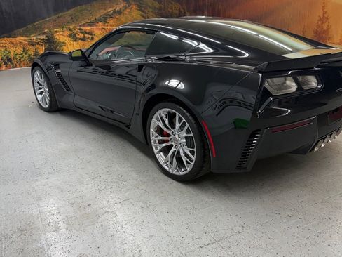 Used 2015 Chevrolet Corvette Z06 w/ 2LZ Preferred Equipment Group image 24