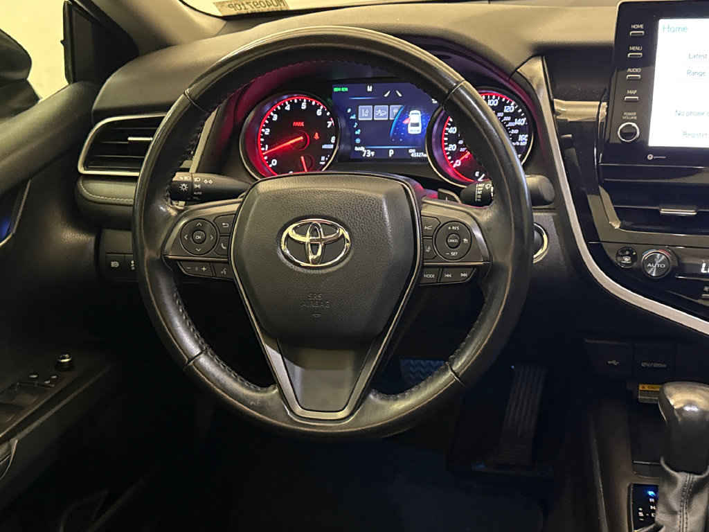 Used 2021 Toyota Camry XSE FWD image 14