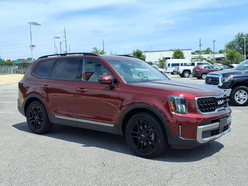 Used 2023 Kia Telluride EX X-Line AWD/4WD image 2