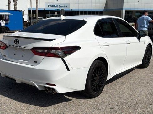 Used 2024 Toyota Camry SE image 5