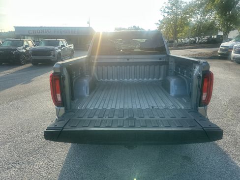 Used 2025 GMC Sierra 1500 SLT RWD image 18