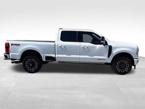 Used 2026 Ford F250 Platinum AWD/4WD image 8