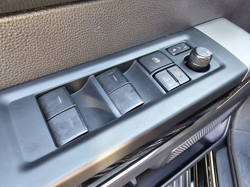 Used 2023 Toyota Tundra Limited image 27