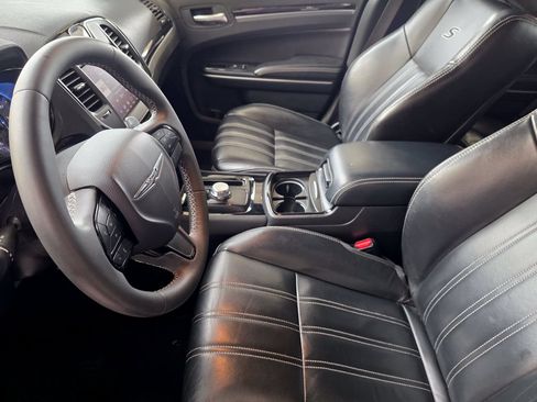 Used 2023 Chrysler 300 S RWD image 9