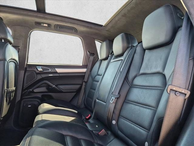 Used 2015 Porsche Cayenne Turbo w/ Premium Plus Package AWD/4WD image 21