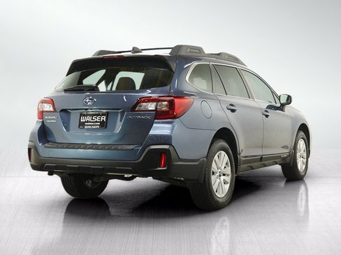 Used 2018 Subaru Outback 2.5i Premium AWD/4WD image 5