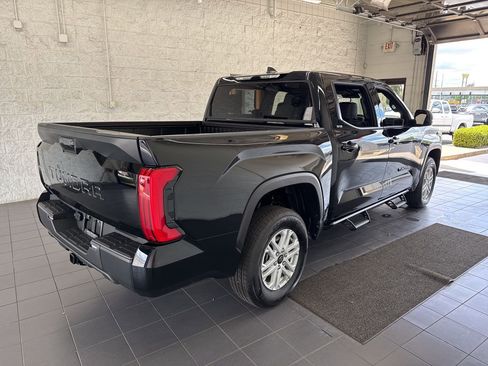 Used 2026 Toyota Tundra SR5 w/ SR5 Premium Package AWD/4WD image 8