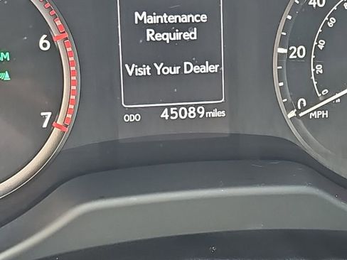Used 2022 Lexus GX 460 Premium w/ Accessory Package AWD/4WD image 10