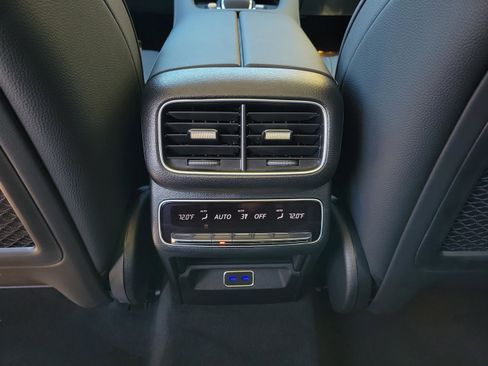 Certified 2026 Mercedes-Benz GLS 450 4MATIC image 17