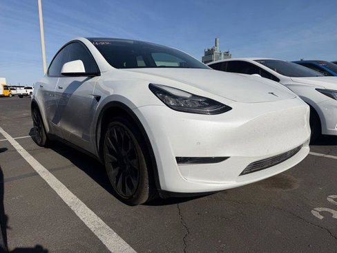 Used 2020 Tesla Model Y Long Range AWD/4WD image 2
