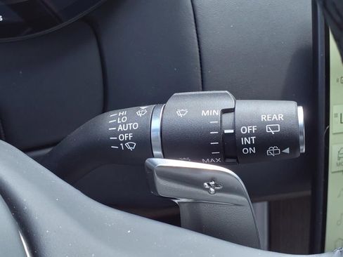 Used 2024 Land Rover Range Rover Autobiography image 17