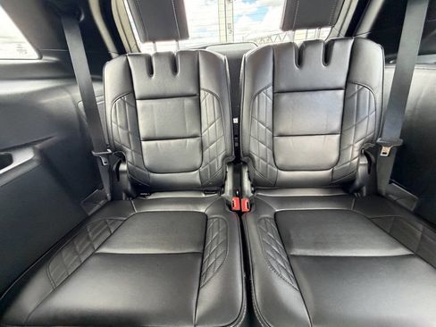 Used 2017 Ford Explorer Platinum AWD/4WD image 21