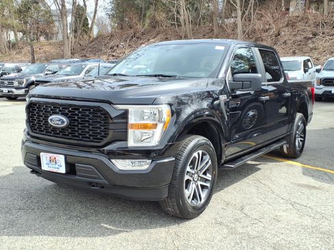 Certified 2022 Ford F150 XL w/ STX Appearance Package AWD/4WD image 4