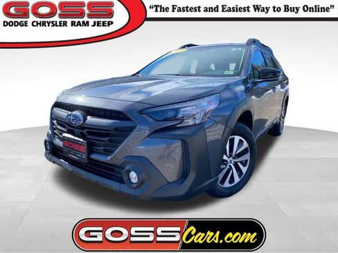 Used 2025 Subaru Outback Premium image 1