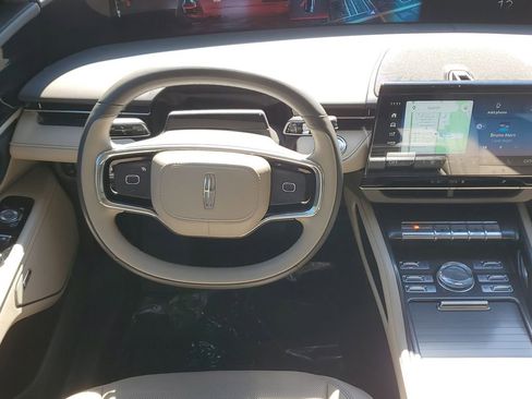 Used 2024 Lincoln Nautilus Premier w/ Equipment Group 102A image 18