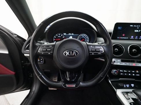 Used 2018 Kia Stinger GT2 image 4