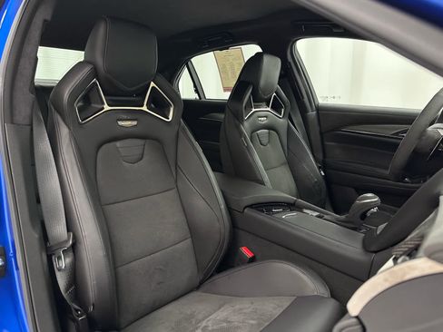 Used 2018 Cadillac CTS V w/ Carbon Fiber Package RWD image 19