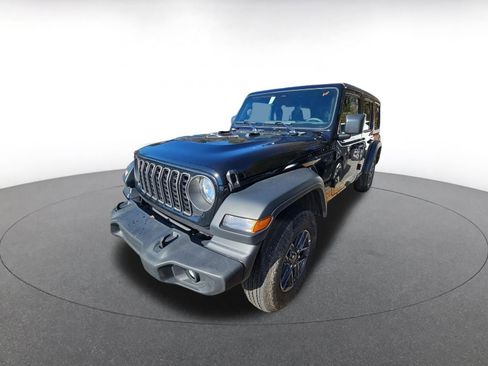 Used 2025 Jeep Wrangler Sport S image 3